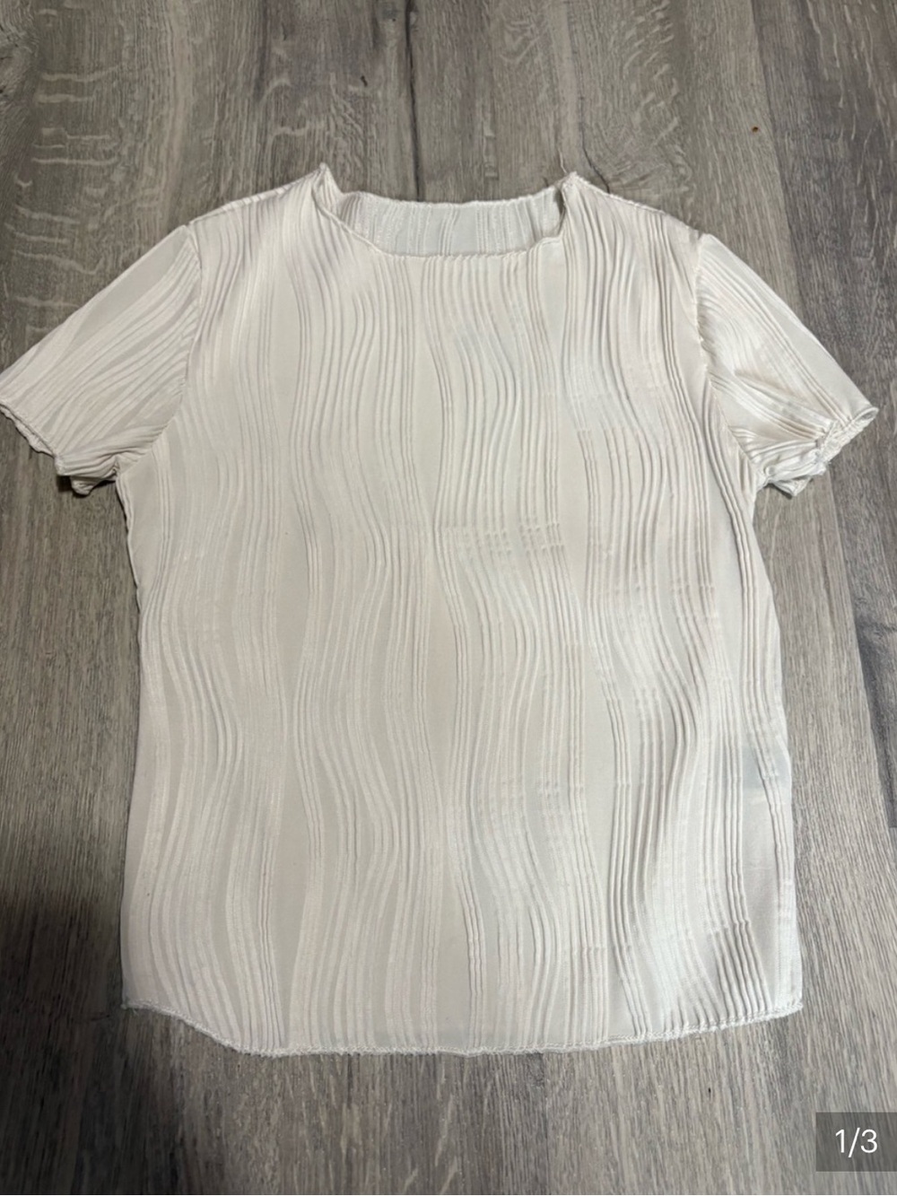 3 for $14 SHEIN cream Wave-Textured Short Sleeve Blouse size small